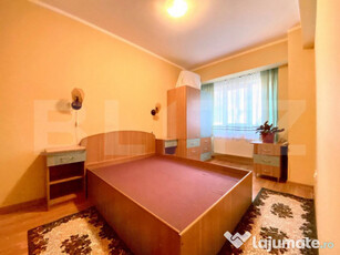 Apartament cu 2 camere, decomandat, 55 mp, parcare, zona Edg