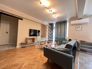 Apartament cu 2 camere, loc de parcare locatari, Ultracentral