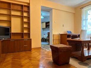 Apartament cu 2 camere piata Romana