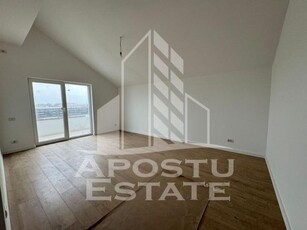 Apartament cu 2camere decomandat,spatiu de depozitare de 65mp.