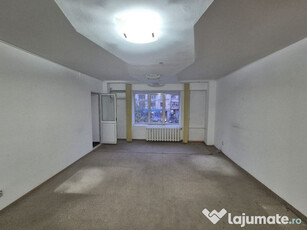 Apartament cu 3 camere - bd. Octavian Goga