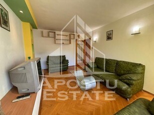 Apartament cu 3 camere, centrala proprie, Zona Soarelui