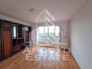 Apartament cu 3 camere, cu vedere pe 2 parti, 82 mp, Aurel Vlaicu