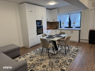 Apartament cu 3 camere de închiriat în zona Cantemir