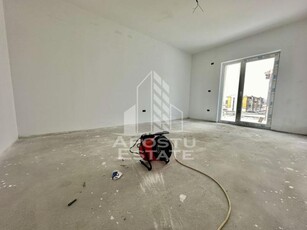 Apartament cu 3 camere, decomandat, etaj intermediar, zona Planetelor