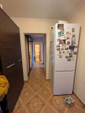 Apartament cu 3 camere decomandat, zona Alexandru cel Bun