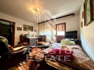 Apartament cu 3 camere, etajul 3, garaj si boxa in CF, zona Girocului