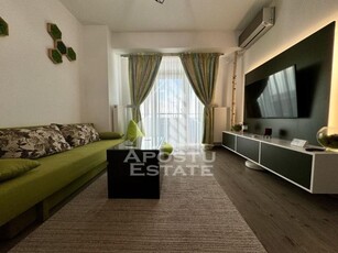 Apartament cu 3 camere mobilat si utilat, lift, disponibil imediat.