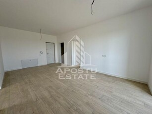 Apartament cu 3 camere si 2 bai,dressing, bloc cu lift la asfalt Giroc