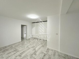 Apartament cu 3 camere si acces la curte, in Dumbravita