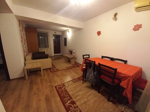 Apartament de 2 camere in vila, 50 mp, centrala proprie, metrou, zona Dristor