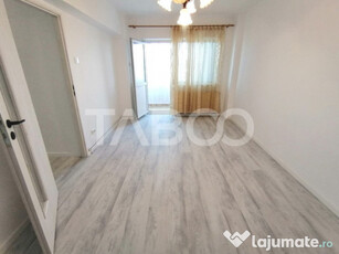 Apartament decomandat 2 camere renovat balcon pivnita Strand