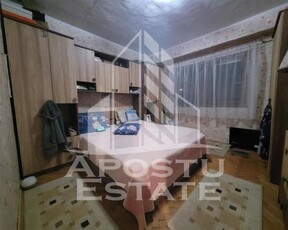 Apartament decomandat cu 2 camere, etaj 1, zona Aradului