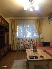 De inchiriat apartament cu 3 camere, decomandat, situat central