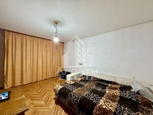 Apartament o camera, bucatarie inchisa, 38mp, Complexul Studentesc