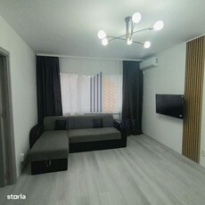 Vând apartament cu 3 camere, situat într-o zonă liniștită, recent reno