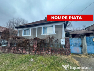 Casă de vânzare 120mp utili cu 3 camere (STREMT), 1 baie,