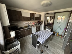 Apartament 3 camere 74mp zona Unitatea Militara mobilat 78.000eur neg