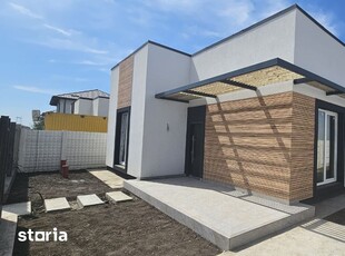 Casa individuală 4 camere - 2 băi - teren 300mp - Strada Miorița