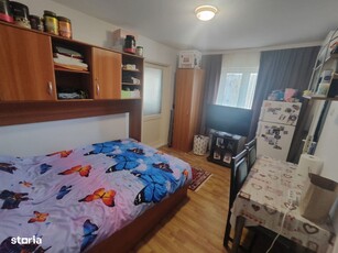 Apartament 2 camere în zona MERCUR