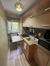 DRISTOR metrou, apartament lux, et. 1/10, cu centrala, decomandat.