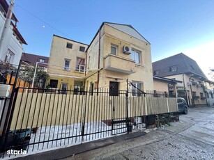 Inchiriez apartament cu 3 camere decomandat in Deva, Eminescu, parter