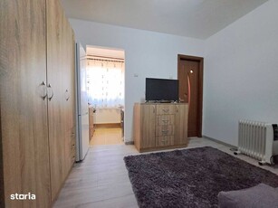 Apartament cu 3 camere de inchiriat/Cornisa Bistritei