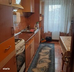 Apartament 2 camere 5 minute metrou, pret redus