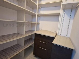 Inchiriere apartament 3 camere Lujerului Chirie 3 camere Oferim spre inchiriere un apa