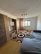 Inchiriere apartament decomandat