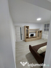 Închiriez apartament