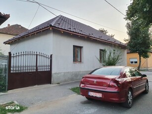 De vânzare apartament cu 2 camere în Baraolt pe strada Calea Trandafir