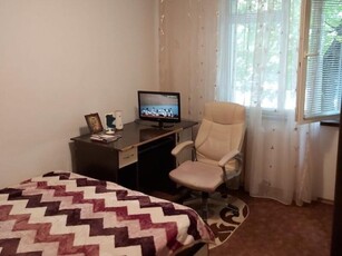 Margeanului cu Petre Ispirescu, Apartament 4 camere!