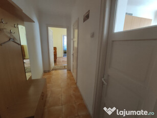 Particular inchiriez apartament 2 camere in Centrul Civic, Mesota