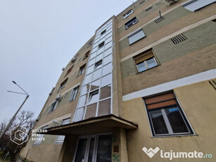 Rar pe piata: Apartament decomandat, zona foarte buna, etaju