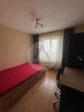 Vand apartament 2 camere Militari