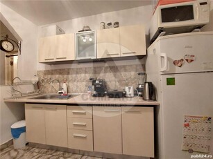 Vand apartament 3 camere Bd Gloriei