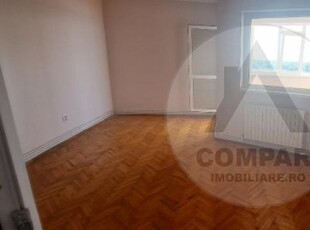 Vand apartament 3 camere Sebastian