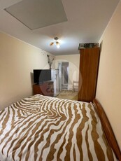 Vand apartament 3 camere Sisesti