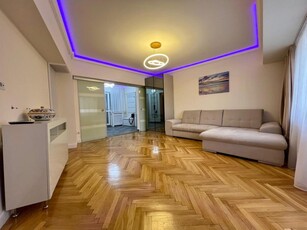 Vanzare Apartament cu 3 camere zona Unirii