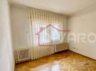 Vanzare apartament patru camere gradina boxa garaj Cotroceni Romniceanu