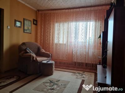 Apartament 4 camere, centrala proprie