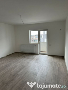 Apartament 2 camere finalizat 10 minute metrou Aparatorii...