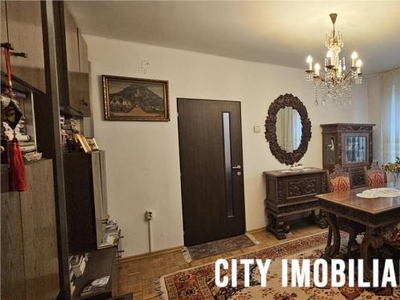 Apartament 3 camere, S69 mp., etaj 1din 4, Piata Mihai Viteazu de vanzare