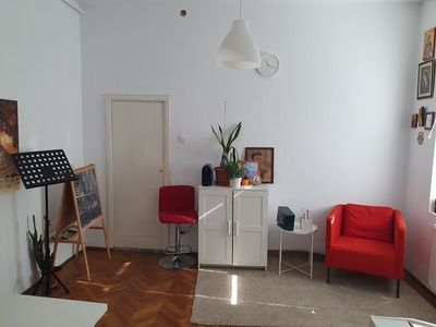 Apartament 4 camere Unirii, Regina Maria 5 camere parter+ demisol Unirii in