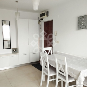 Apartament cu 3 camere de inchiriat in zona Onestilor