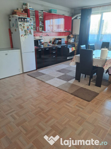 Apartament de 2 camere, 49 mp, mobilat utilat, loc de parcar