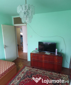Apartament de 3 camere, 65mp, balcon, zona Marasti