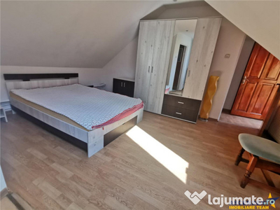 Apartament la casa cu curte, in zona centrul civic al Brasov