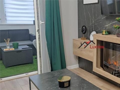 Apartament la cheie cu 2 camere, 54 mp plus terasa inchisa, finisaje si mobilier premium!